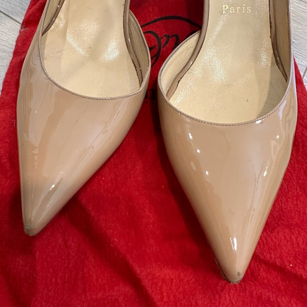Christian Louboutin- Iriza-70 mm Pumps - Patent calf - Nude - Picture 4 of 4